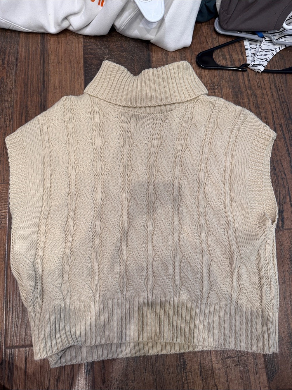 SHEIN Cream Cable Knit Sleeveless Turtleneck Vest